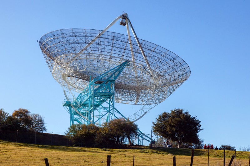 Picture of the radiotelescope "The Dish" at Stanford University